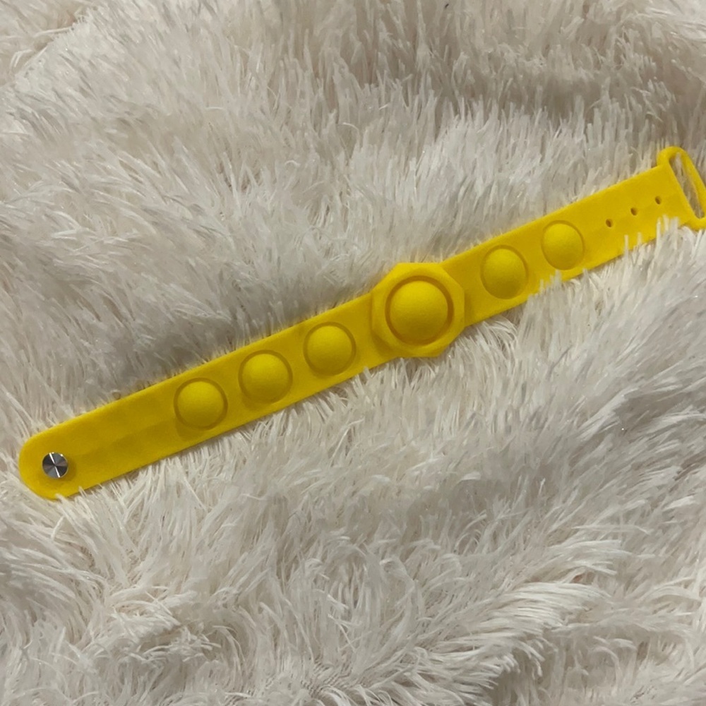 6/$20 New yellow pop it bracelet